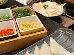 -得意咚瓜·顺德鱼生·冬瓜火锅(深圳首店)