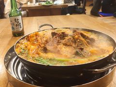 土豆排骨火锅-喇喇排骨火锅·传统韩式脊骨汤(望京西园总店)