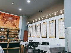 -汽车博物馆主题餐厅
