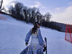 -汉仪华裳汉服馆(豫园店)