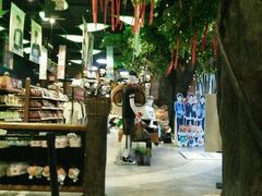 -三只松鼠生活馆(芜湖弋江金鹰店)