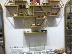 -肆兮眼镜·蔡司·徕卡战略合作店(大坪店)
