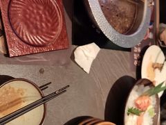-牛YO寿喜烧·铁板烧和牛火锅自助(市府恒隆店)