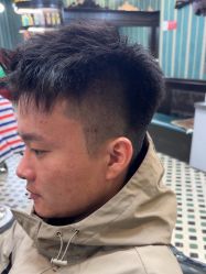 -海文先生国潮烫染男士理发馆