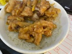 滑鸡蒸饭-品香排骨饭(羊官路店)