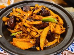 -清真·玛丽亚新疆菜主题餐厅(浙江中路店)
