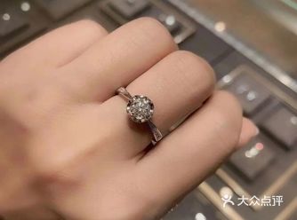「I Do(合肥银泰中心店)」今天休息特地带女朋友从