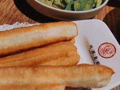 伴侣小油条-叶派龙虾•招牌香辣蟹·海鲜(中海国际店)