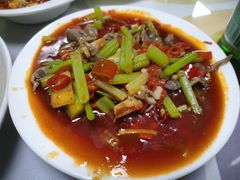 -独一佳老胡湘菜馆(矿山路店)