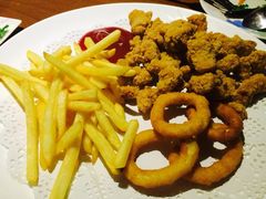 混合小食-JINNS锦时 steak&pizza(浸信会礼拜堂旧址店)