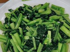 -一口猪海鲜浑锅·东北家常菜