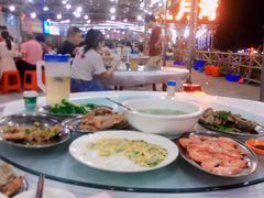 -红月湾海鲜饭店•沙滩海景(双月湾店)