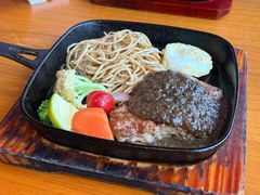 -豪客嘉族·麦尼顿西餐厅(乐福天下店)