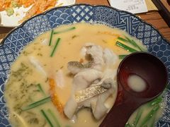 -荣家黄鱼面(前滩太古里店)