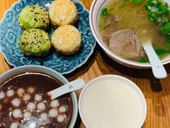牛肉粉丝汤-鑫震源·苏式大虾生煎(山塘街店)