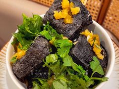 黑色灌汤臭豆腐-老长沙大香肠臭豆腐(友谊阳光城店)