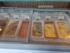 冰激淋-怡豪大饭店·银顶旋转餐厅