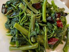 炝炒空心菜-花鸟鱼私家小厨(文殊院店)
