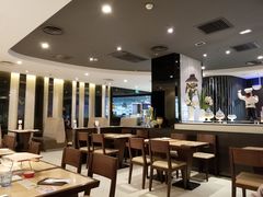 大堂-必胜客(百联又一城店)