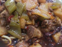 -牛一嘴·兰州牛肉面·大盘鸡(财富中心店)