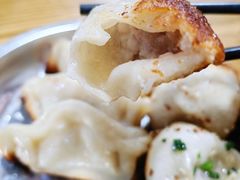 -黄阿姨锅贴大王(万航渡路店)