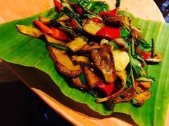 -云海肴·汽锅鸡·云南菜(天山百盛优客店)