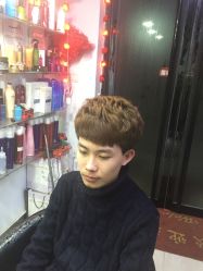 -孙嘉专业美容美发