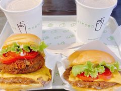 芝士牛肉蘑菇堡-Shake Shack(西单大悦城店)