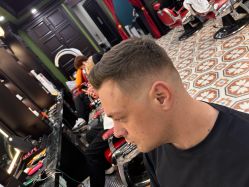 -豪帅男士理容馆