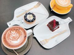 -UNI UNI(环亚凯瑟琳店)