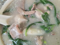 -洲心街道青联村镜记烧肉