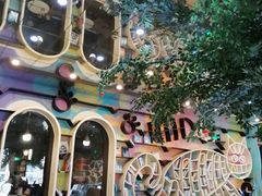 -钟书阁(松江泰晤士小镇店)