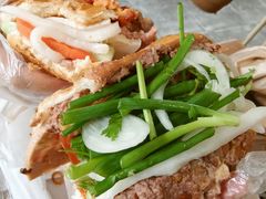 -Bánh Mì Huynh Hoa