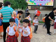 -上海青草地幼儿园