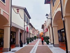 -佛罗伦萨小镇广佛名品奥特莱斯(疏港路店)