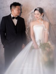 -雪中彩影婚纱摄影·微光艺术中心