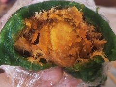 蛋黄肉松青团-许阿姨糕团店(南京总店)