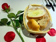 餐前面包-鹿萤季·营地小馆(皇后公园店)