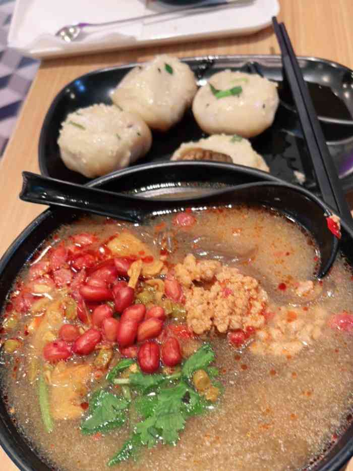 小杨生煎(青浦宝龙店)-"青浦小王子今天来到了宝龙广场正值饭点 .