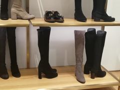 -STUART WEITZMAN(静安嘉里中心店)