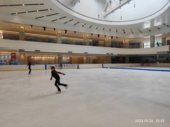 -陈露国际冰上中心(天津嘉里汇店)