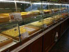 面包甜点陈列柜-清真全盛斋传统糕点(西羊市店)
