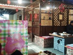 大堂-人民公社铁锅炖·东北菜(卫国道店)