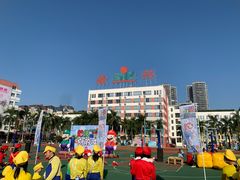 -盛兴中英文学校