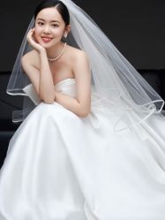 -易摄影婚纱摄影工作室