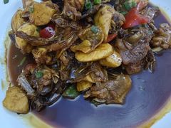 慈姑烧小公鸡-品鲜村农家菜·阳澄湖大闸蟹(总店)