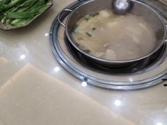 -黎老幺光雾山黄羊汤锅