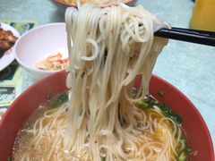焖肉饵丝-朱家花园食府(顺城王府井店)