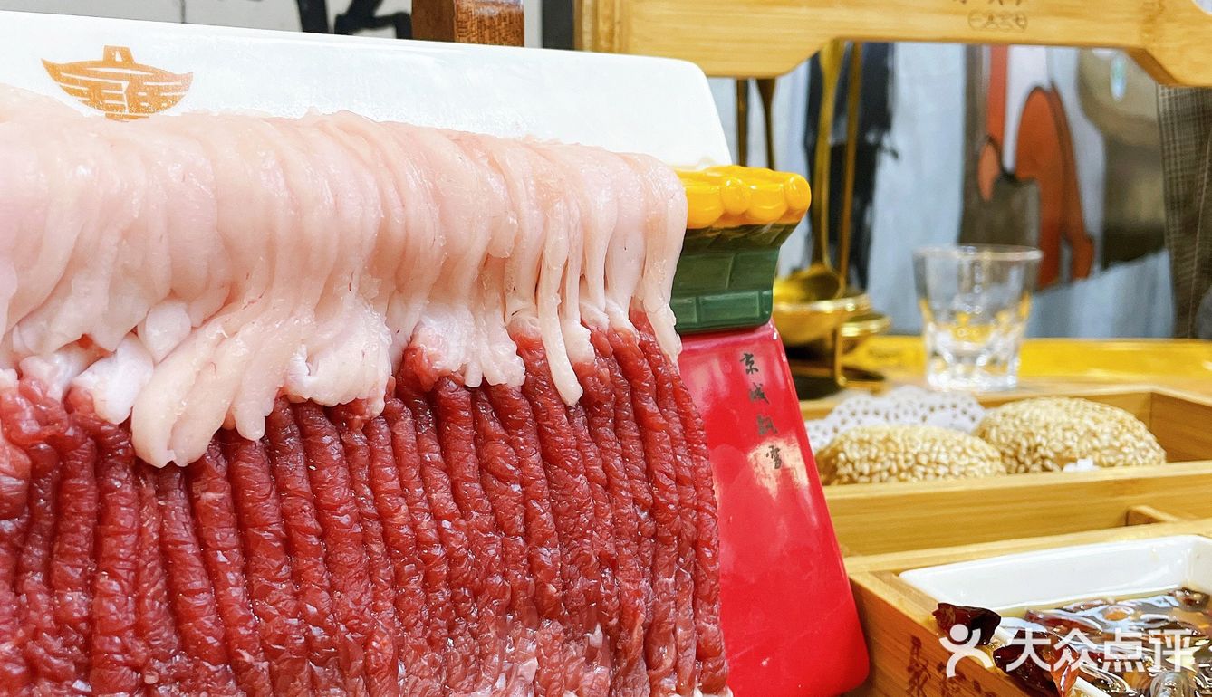 吃着火锅唱着歌？铜锅涮肉的天花板要冲向大气层了！