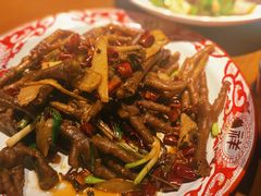 -房县土本味土鸡汤特色餐厅(沌口店)